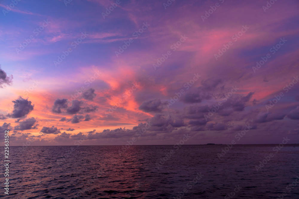 インド洋の美しい夕焼け