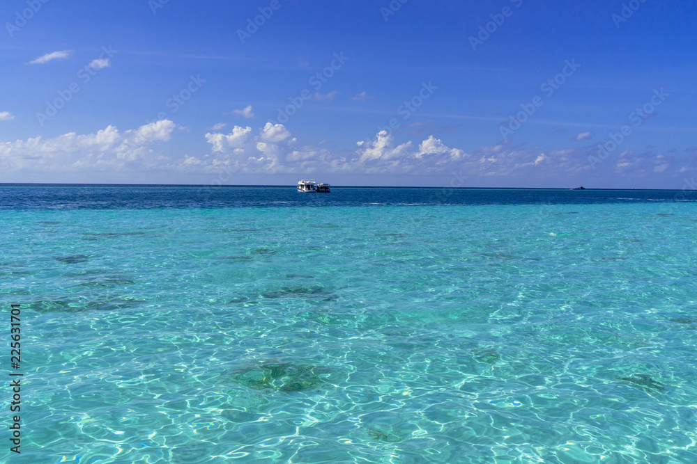 サンゴ礁の海が美しいインド洋