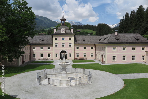 Schloss Wolfsthurn, Südtirol photo