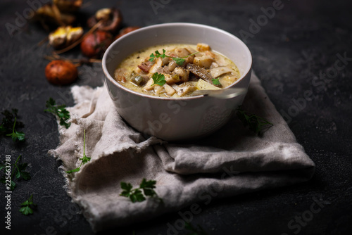 Plakat w ramie wild mushroom chowder with bacon
