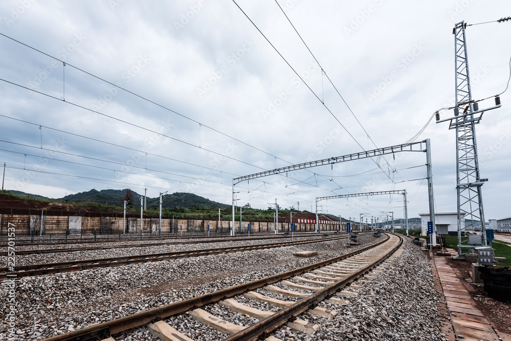 Railway workers maintain high-speed railway tracks at a high-speed railway station in kunming, southwest China's yunnan province, sept 28, 2018 Railway workers maintain high-speed railway tracks at a high-speed railway station in kunming, southwest China's yunnan province, sept 28, 2018