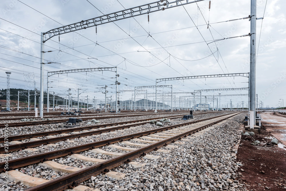 Railway workers maintain high-speed railway tracks at a high-speed railway station in kunming, southwest China's yunnan province, sept 28, 2018 Railway workers maintain high-speed railway tracks at a high-speed railway station in kunming, southwest China's yunnan province, sept 28, 2018