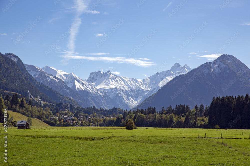Oberstdorf - Allgäu - Alpen - Panorama - sonnig