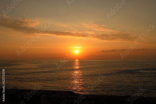 Sonnenunter am Meer bei Galle in Sri Lanka photo