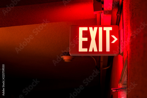 Exit sign red light Fototapeta