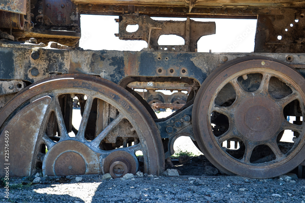 Ruedas de un tren abandonado