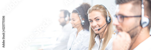 Canvastavla Call center worker accompanied by her team.