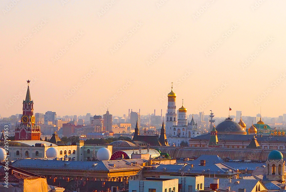 Fototapeta premium View of Moscow from the observation platform on the Lubyanka of the store Children's Shop