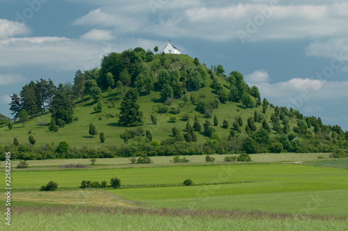 Kornbühl mit Salmendinger Kapelle photo