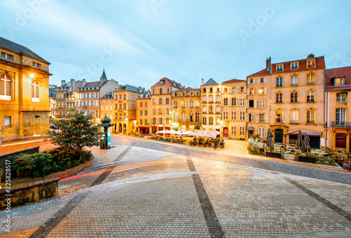Fototapeta Naklejka Na Ścianę i Meble -  Night street view in Metz city, France