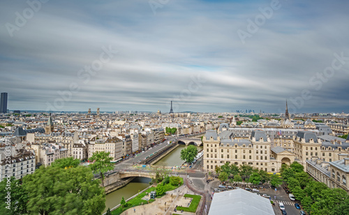 Ultra long exposure of Paris skyline © F.C.G.