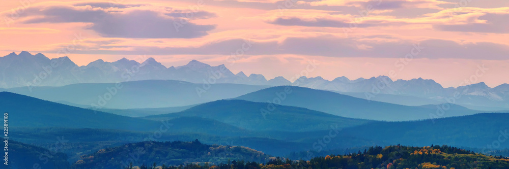Wide angle panorama autumn forest,misty hills mountain tops in pink dawn - obrazy, fototapety, plakaty 