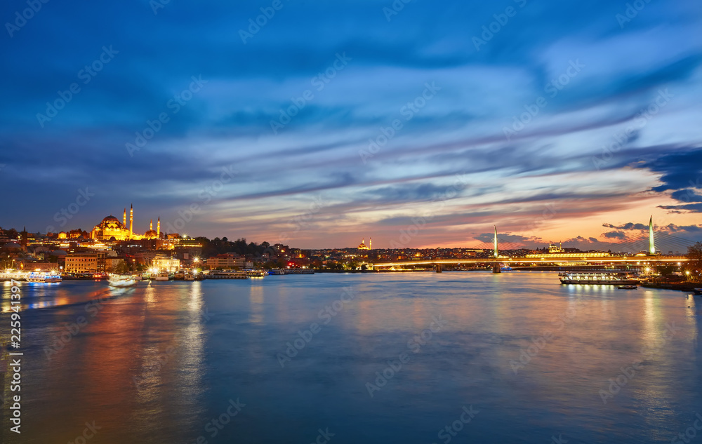 Fototapeta Istanbul at a dramatic sunset