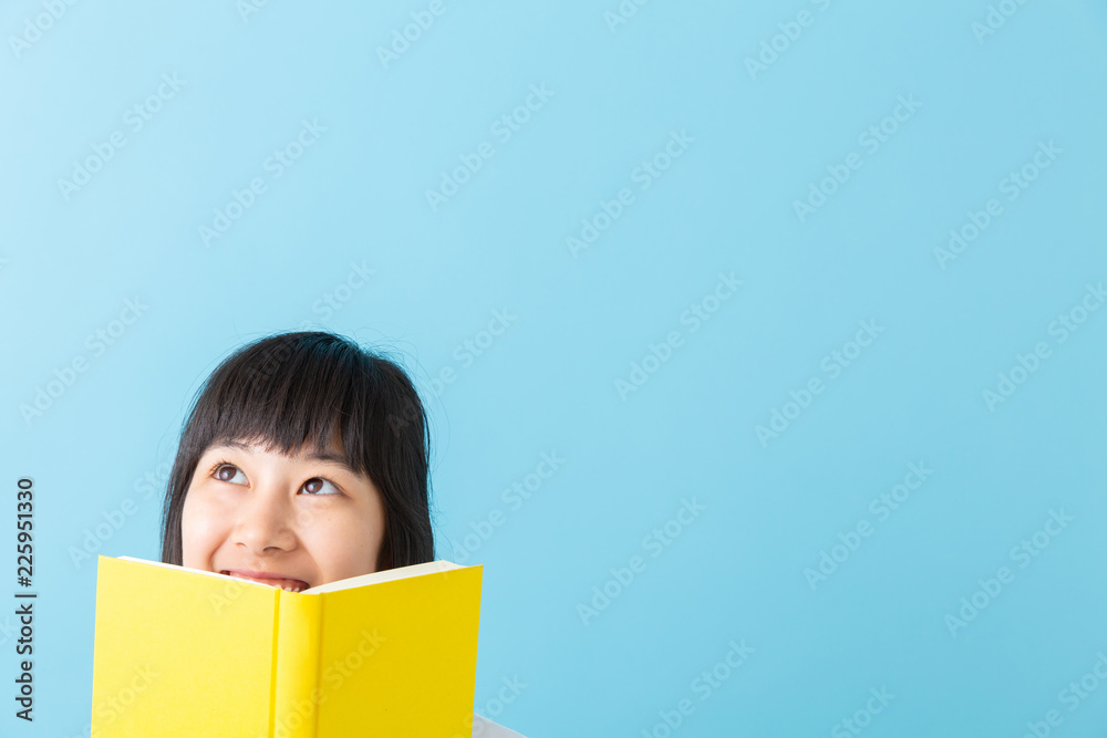 女の子 読書 女の子 読書