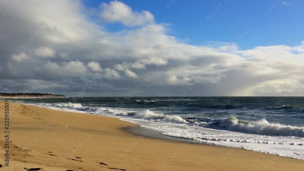 The Pacific Ocean at Half Moon Bay, Half Moon Bay, Venice Beach, Pillar Point, California. USA. Half Moon Bay is located approximately 25 miles (40 km) south of San Francisco The Pacific Ocean at Half Moon Bay, Half Moon Bay, Venice Beach, Pillar Point, California. USA. Half Moon Bay is located approximately 25 miles (40 km) south of San Francisco