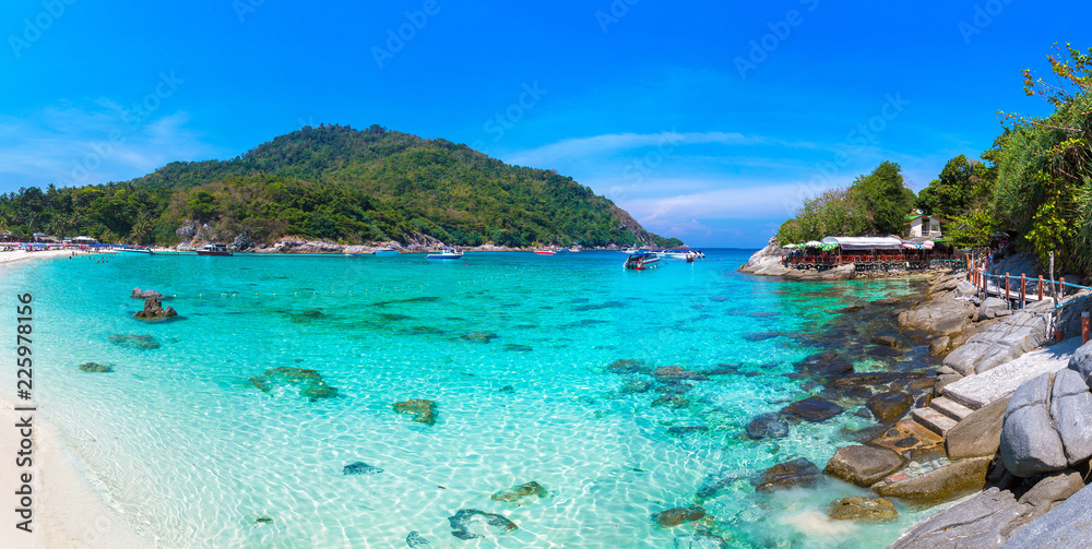 Naklejka premium Racha (Raya) island, Thailand