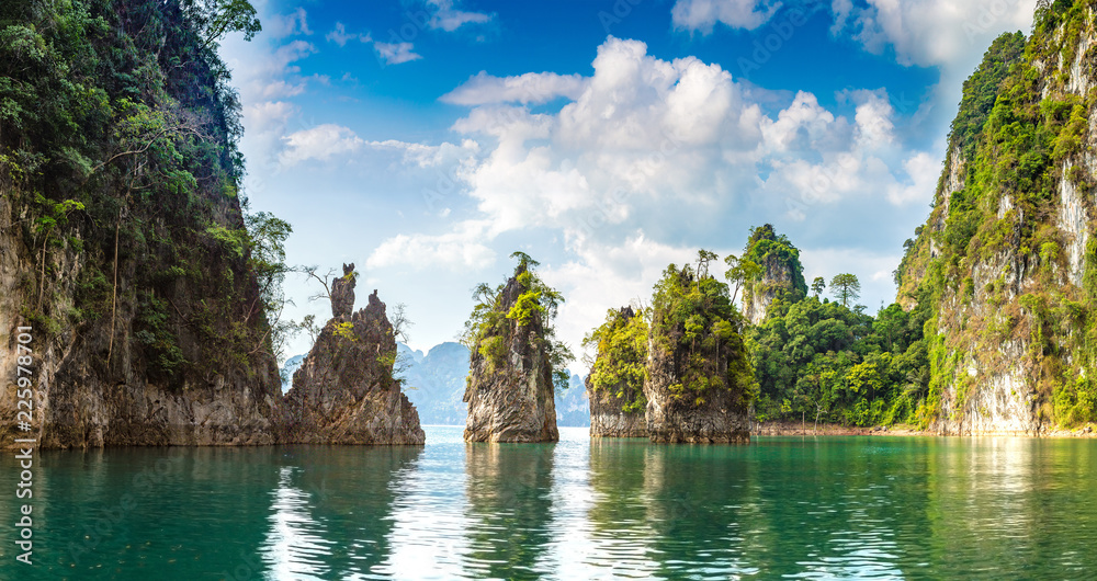 Fototapeta premium Cheow Lan lake in Thailand