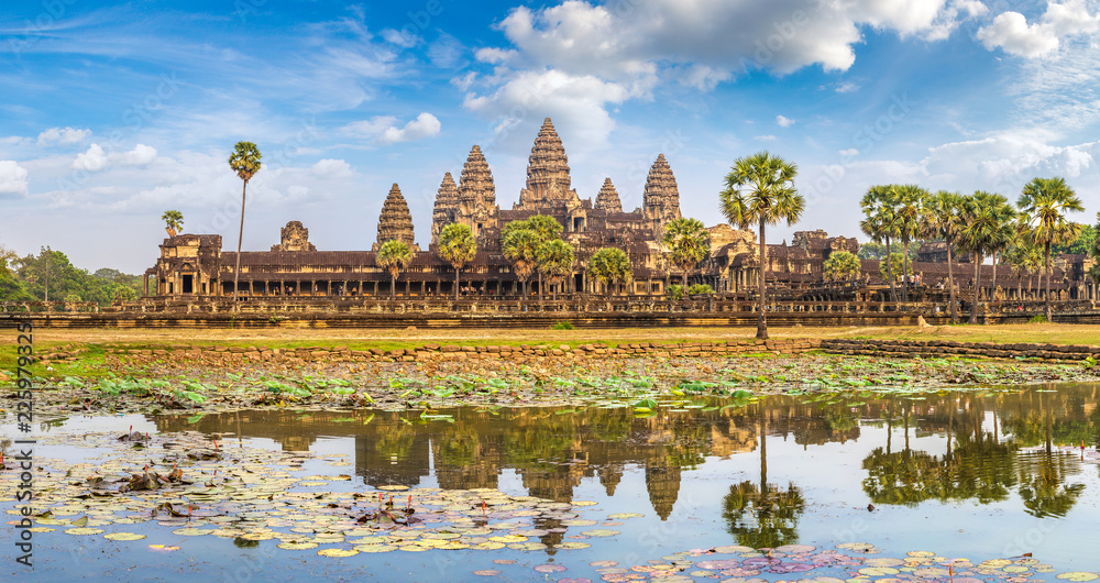 Obraz premium Angkor Wat temple in Cambodia