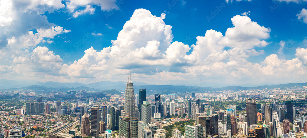 Naklejka premium Panoramiczny widok na Kuala Lumpur