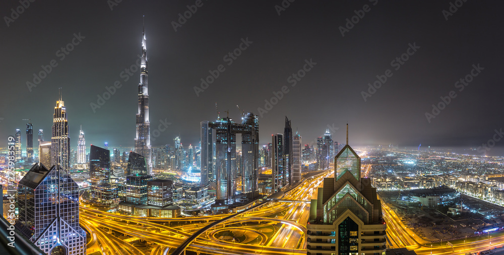Obraz premium Centrum Dubaju nocą