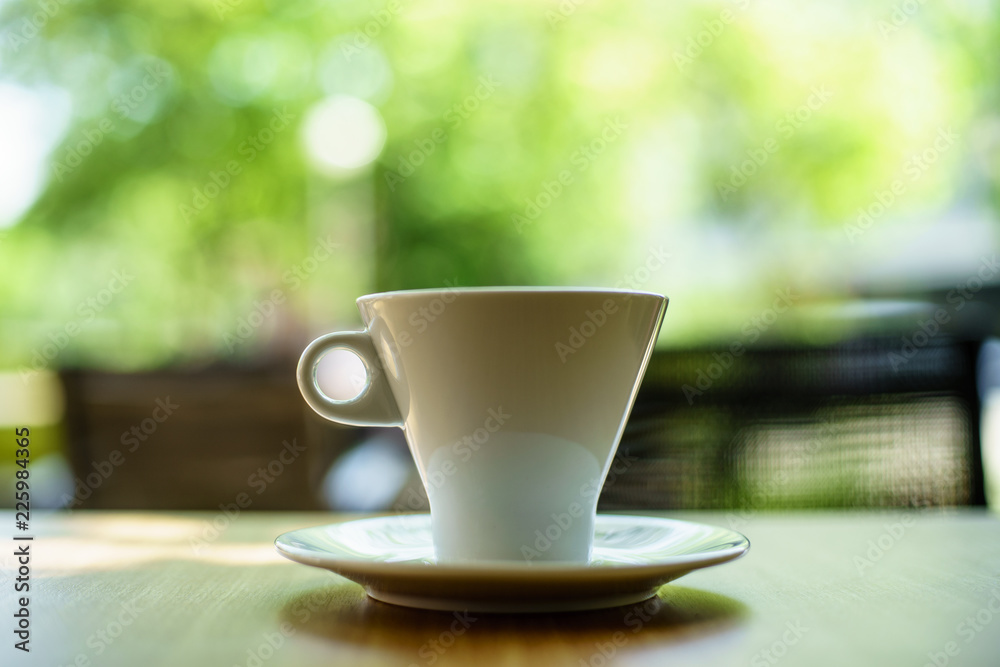 Obraz premium Latte Macchiato with Bokeh Background