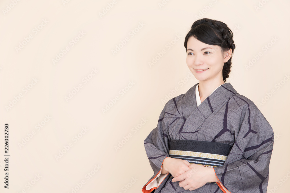 着物を着た女性