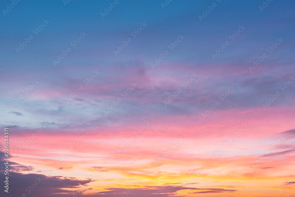 Fototapeta premium Piękne niebo zachód słońca
