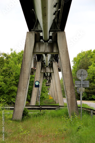 totalansicht von betonstelzen in hochformat in lathen niedersachsen deutschland fotografiert während einer tour in lathen und umgebung in niedersachsen deutschland mit dem weitwinkel objektiv photo