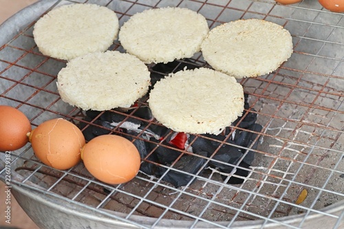 grilled sticky rice with egg