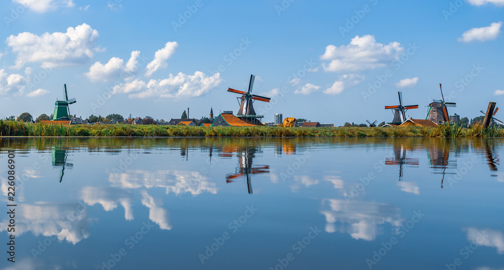 Fototapeta premium Mighty Windmills