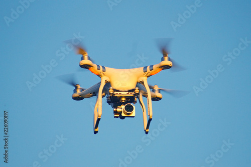 Obraz na płótnie Drone quadcopter with digital camera. w salonie