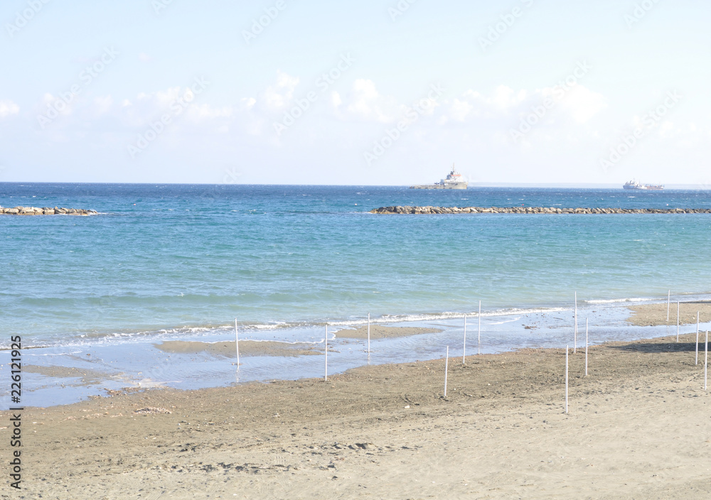 Obraz premium The cargo ship transportation
