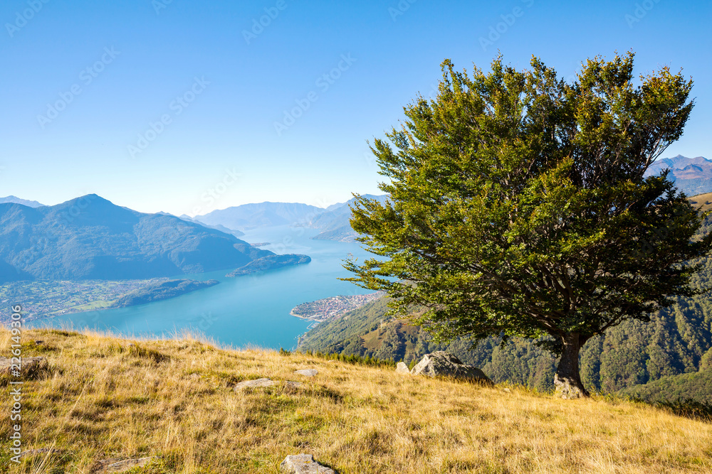 Lago di Como (IT) - Vista dell'alto Lario Lago di Como (IT) - Vista dell'alto Lario