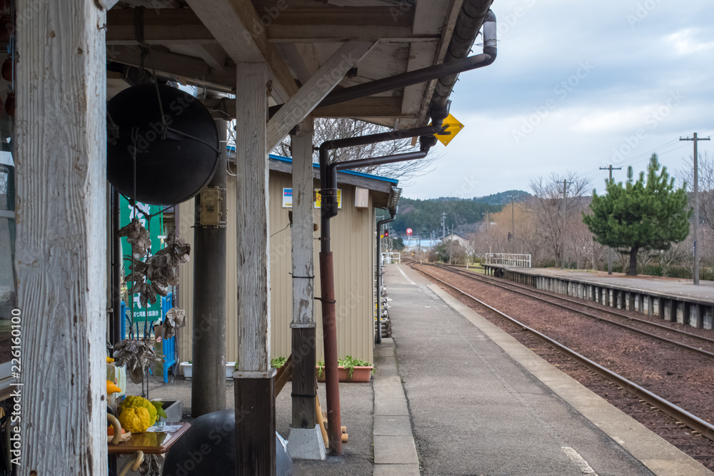田舎 駅のホーム Stock 写真 Adobe Stock