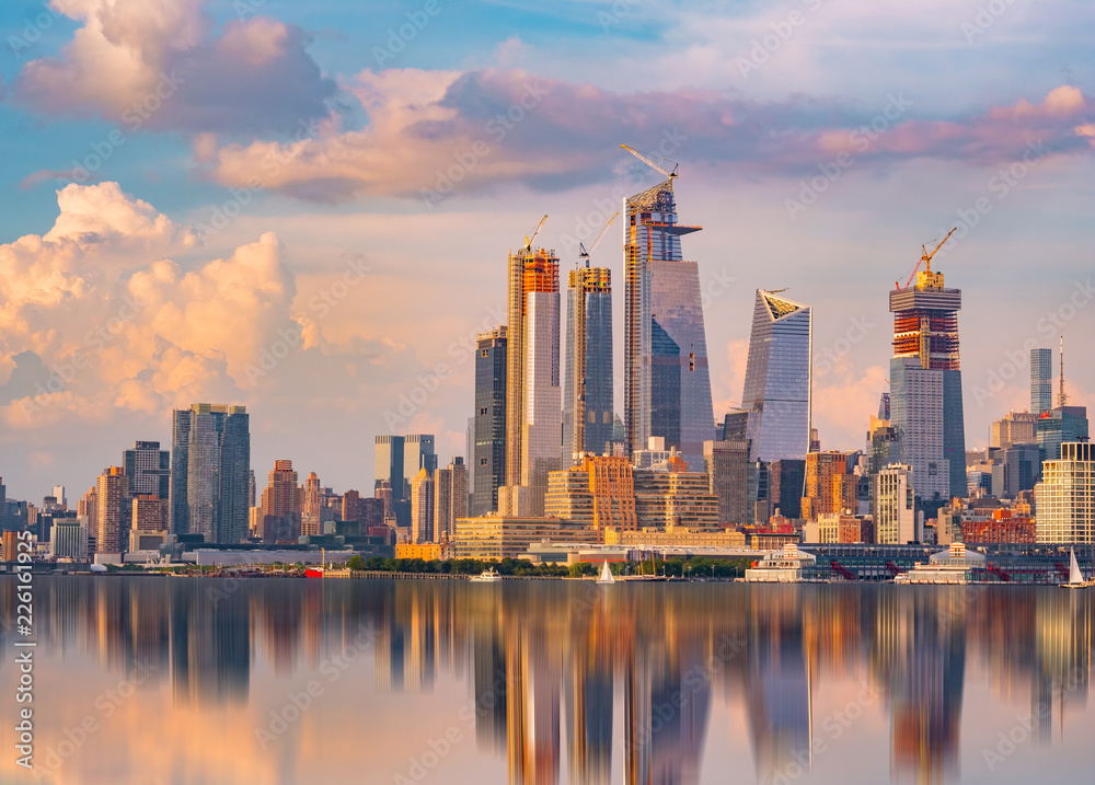 Fototapeta premium Manhattan downtown skyline with urban skyscrapers over Hudson river ,Manhattan Skyline