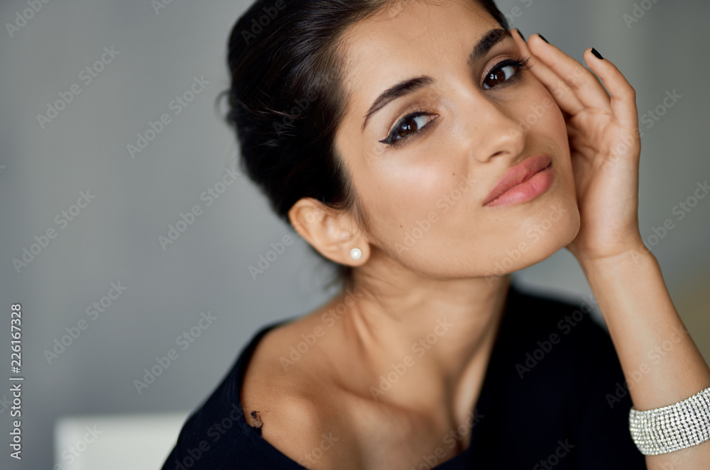beautiful woman with make-up elegance beauty beautiful woman with make-up elegance beauty