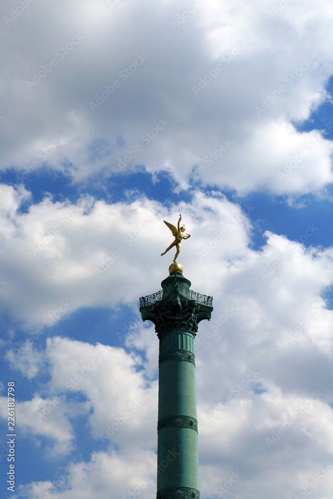 パリの7月革命記念柱