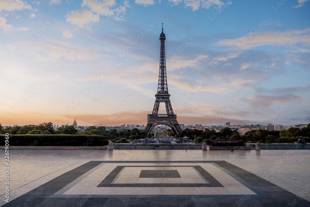 Morning colors in Eiffel Tower