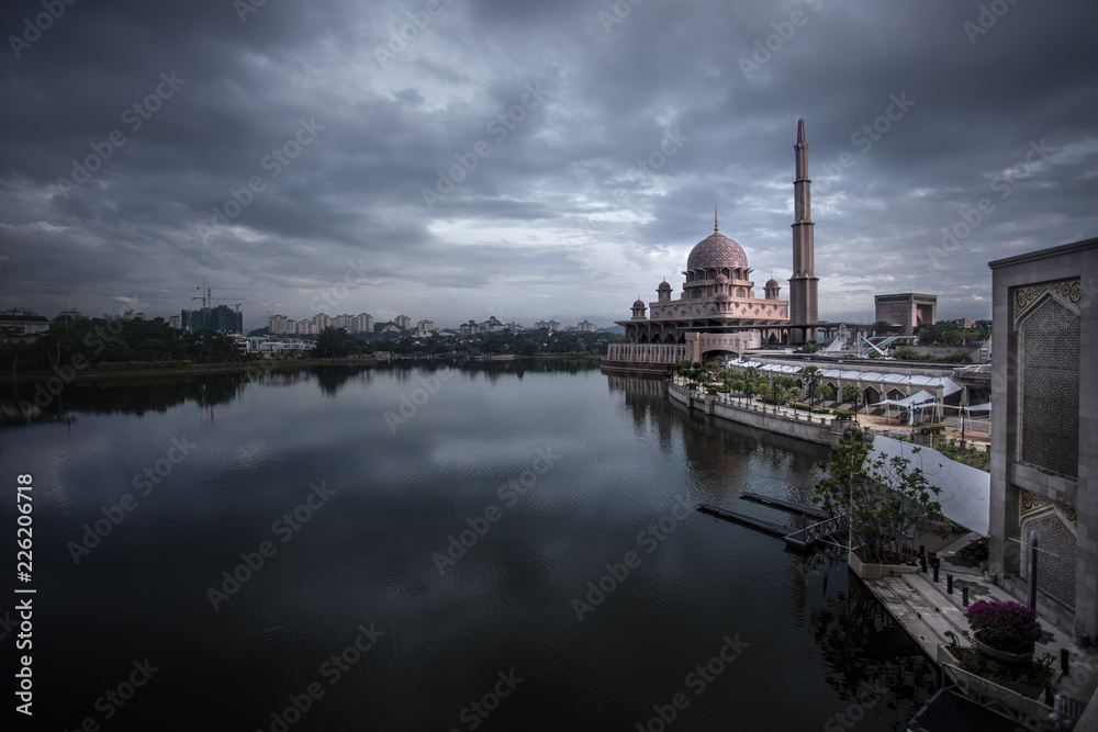 Landscape beautiful of Putra mosque  in the morning..Landscape beautiful of Putra mosque in the morning..
