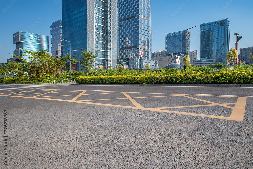 Shenzhen Nanshan District Houhai CBD Complex and Empty Road/Shenzhen City Scenery Shenzhen Nanshan District Houhai CBD Complex and Empty Road/Shenzhen City Scenery