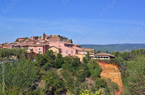 rote Häuser in Roussillon © Michael Möller