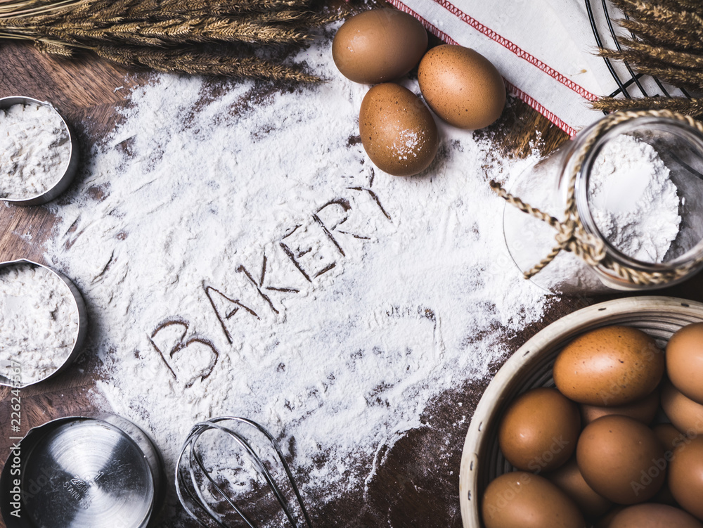 Pastry Baking Accessories Bakery Background with bakery text writing on  flour. Ingredients for the preparation of bakery products. foto de Stock |  Adobe Stock
