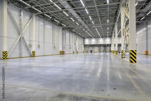 The process of construction and launch of a large logistics center, its internal filling and finishing, the process of formation of the external territory and arrangement of warehouse and office space