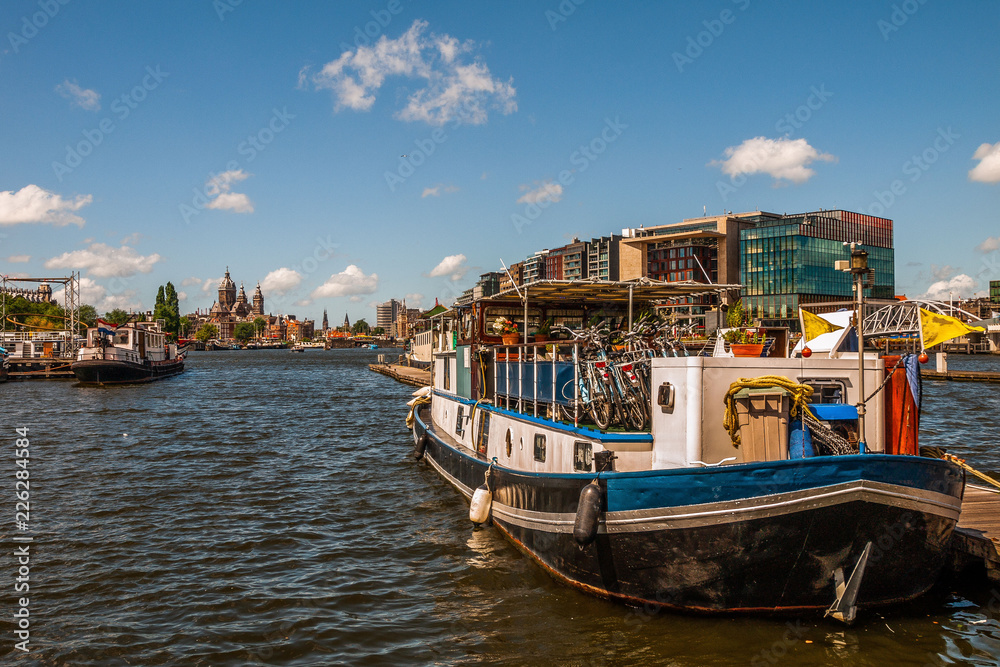 Obraz premium Amsterdam Harbor