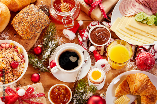 Obraz na płótnie Intercontinental Christmas breakfast flat lay