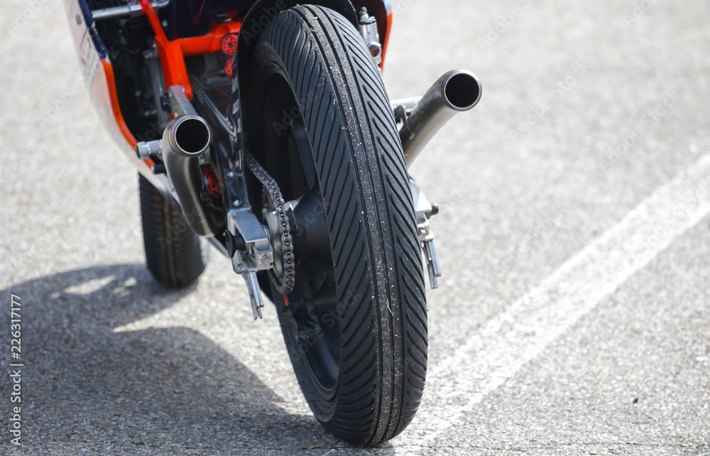 Fototapeta premium MotoGP pneu before dry race