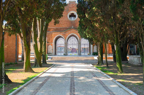Obraz na plátně Cemetery alley at Island of the deads, Venice Italy