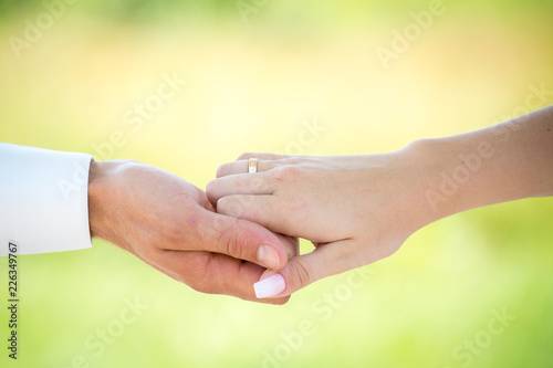 Hand in hand of a loving couple © Pavel