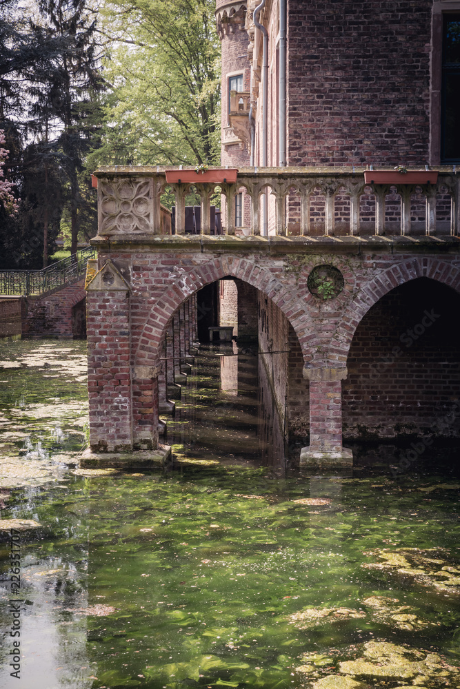 Fototapeta premium old stone bridge