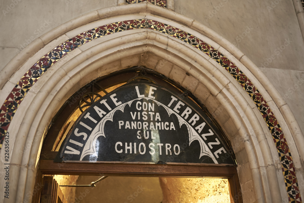 Obraz premium Monreale, Italy - September 11, 2018 : Panoramic tour entrance of Monreale cathedral